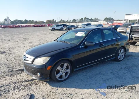 2010 Mercedes-Benz C 300 Luxury 4Matic/Sport 4Matic from USA, damaged, VIN WDDGF8BB3AF425291